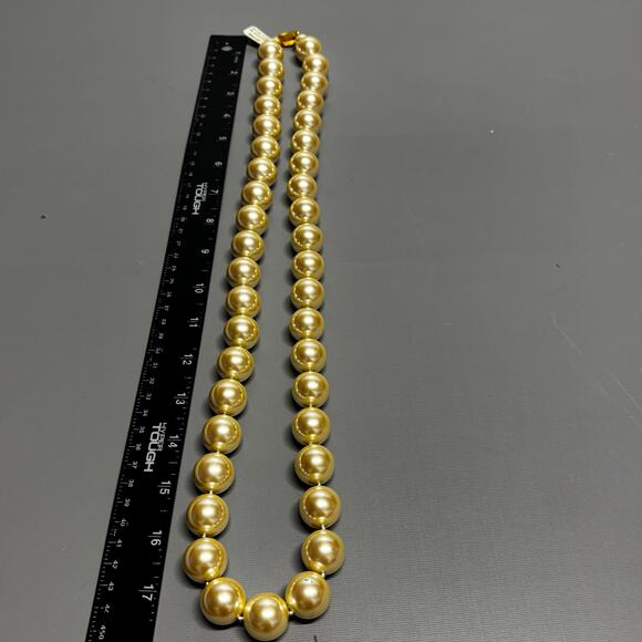 Ann Taylor Faux Pearl Statement Necklace Gold Beads NWT - Picture 12 of 13